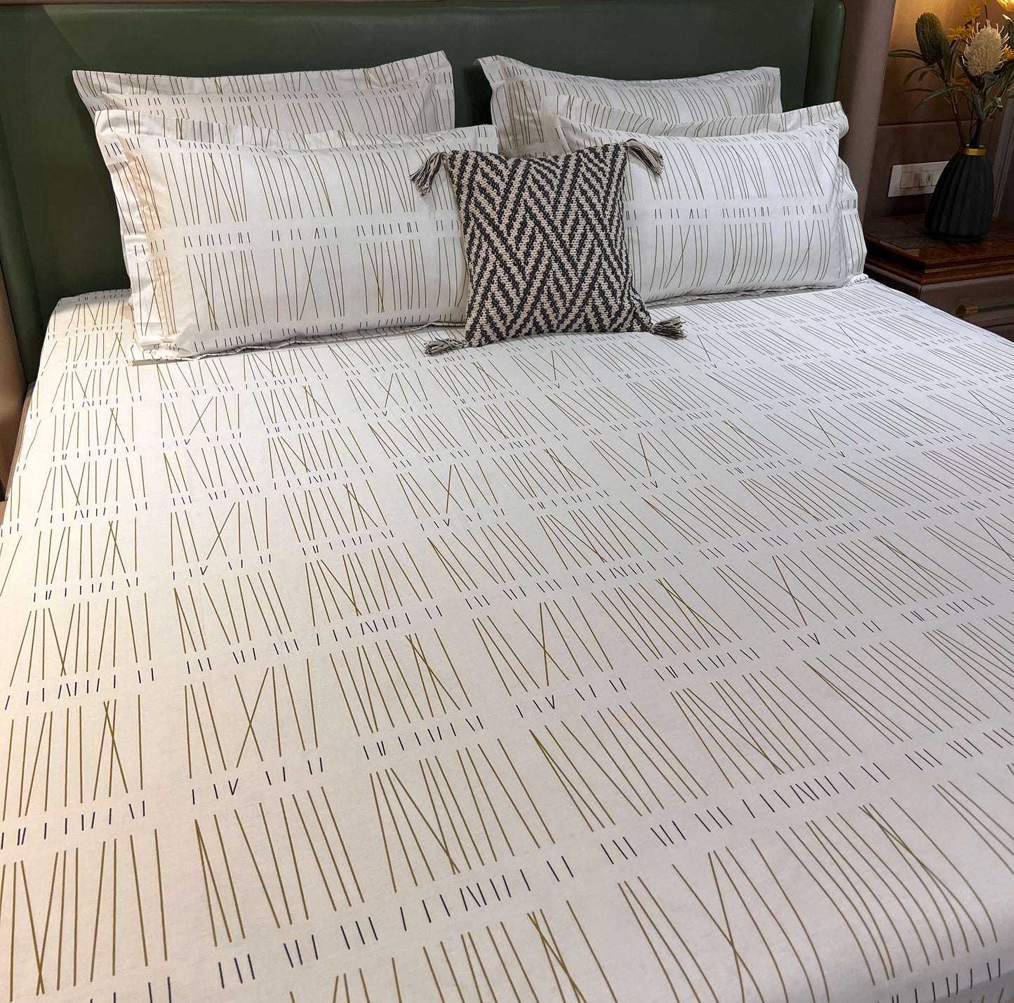 WHITE RIVER KING-SIZE COTTON BEDSHEET