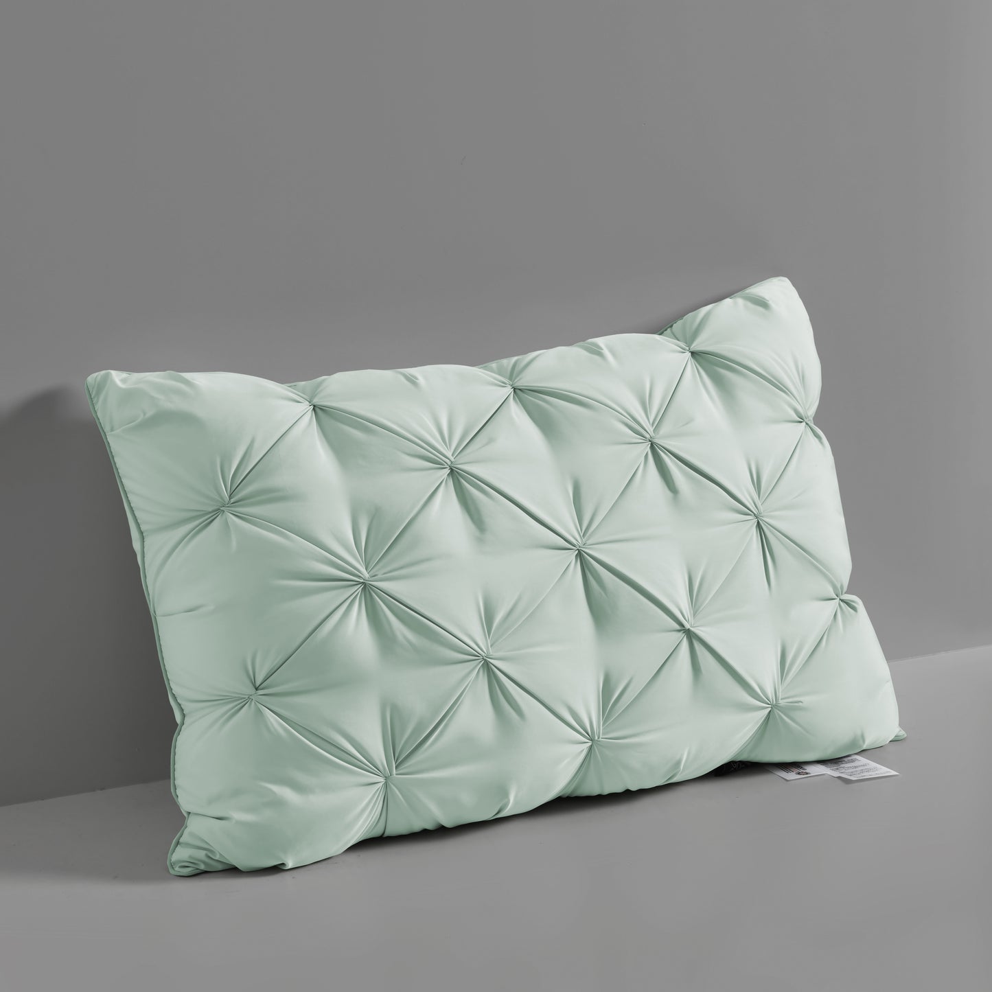 FEATHERY MICROFIBER (CRUELTY-FREE SUPERSOFT PILLOW)